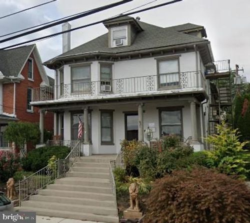 831 Market St, LEMOYNE, PA, 17043-1518 | Card Image