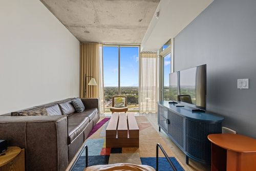 1607-48 East Ave, Austin, TX, 78701-4317 | Card Image