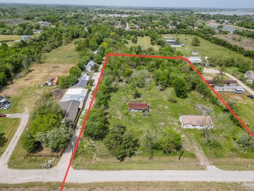 1116 Battlebell Rd, Highlands, TX, 77562 | Card Image
