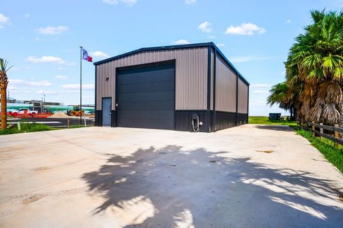 1400 Ross Ave, Port Aransas, TX, 78373-4227 | Card Image