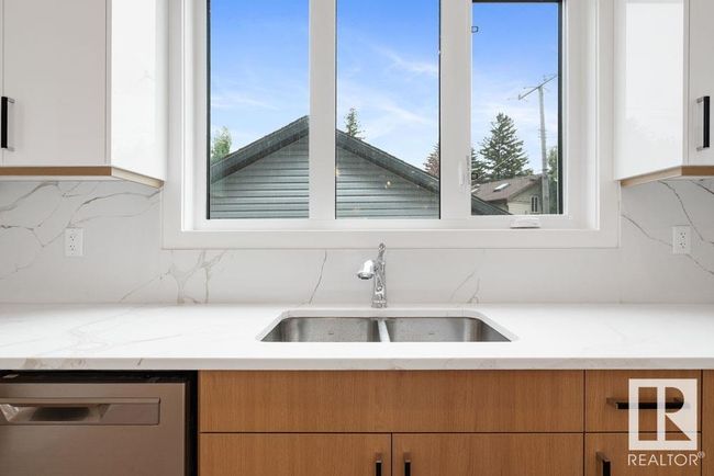 8713 149 St Nw, House other with 5 bedrooms, 4 bathrooms and null parking in Edmonton AB | Image 10