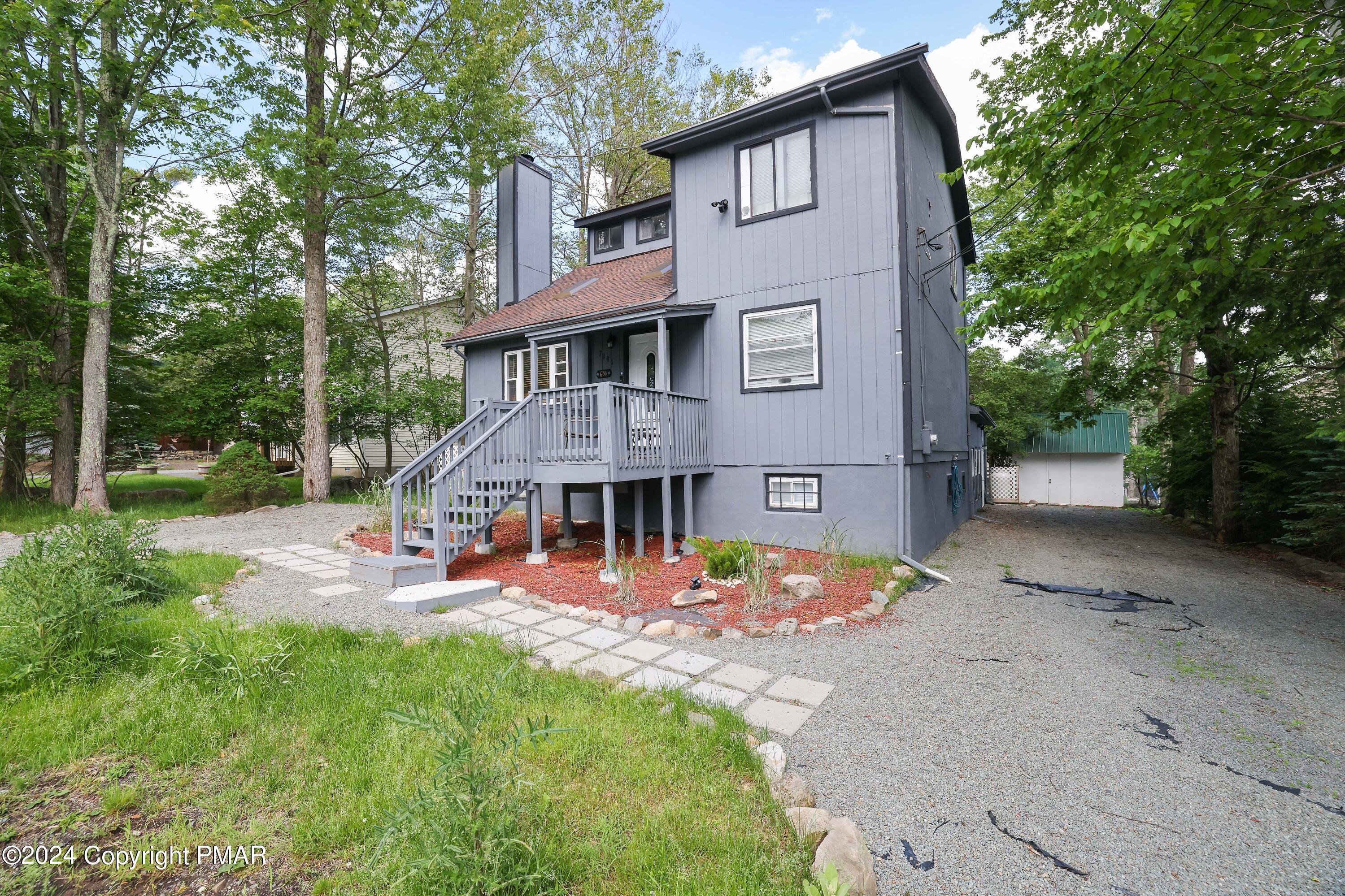 Rimrock Dr, Tobyhanna, PA 18466