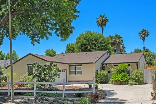 6613 Randi Ave, Woodland Hills, CA, 91303-2517 | Card Image