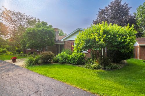 676 E Oak Hill, Chesterton, IN, 46304 | Card Image