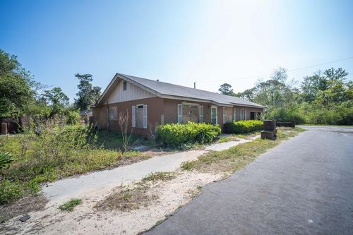 49 Collins St, Mc Rae, GA, 31055-3254 | Card Image
