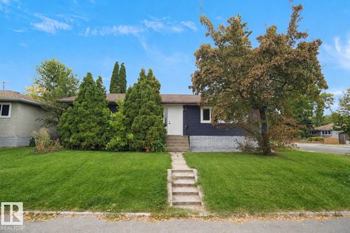 7501 95 Ave Nw, Edmonton, AB, T6C1X4 | Card Image