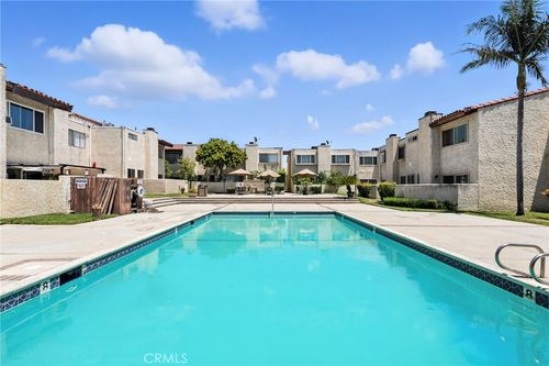 107-8800 Kester Ave, Panorama City, CA, 91402-5761 | Card Image