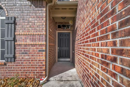 1019 Arnica St, Baytown, TX, 77521-7035 | Card Image
