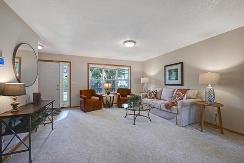 927 Charles Avenue, Saint Paul, MN, 55104 | Card Image