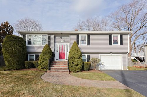 59 Independence Dr, Warwick, RI, 02888-3604 | Card Image