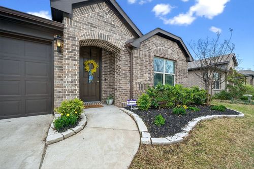 532 Lucas Ln, Lavon, TX, 75166-4506 | Card Image