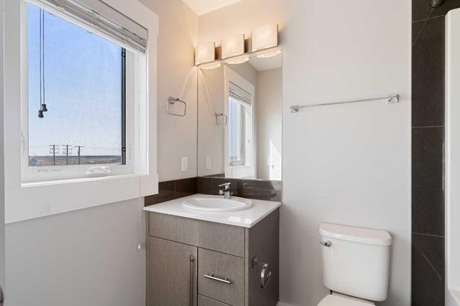 35 - 111 Rainbow Falls Gate, Townhouse with 3 bedrooms, 3 bathrooms and 2 parking in Chestermere AB | Image 24