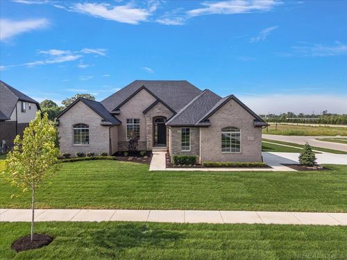 56753 Via Carlotta, Macomb, MI, 48042-1049 | Card Image
