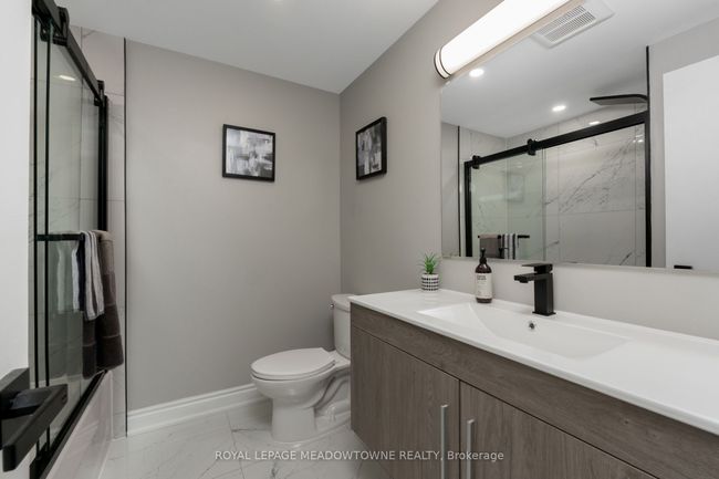 26 Monterey Ave, House other with 4 bedrooms, 2 bathrooms and 3 parking in Brampton ON | Image 15