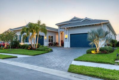 8428 Cane Bay Court, House other with 3 bedrooms, 3 bathrooms and null parking in Lakewood Ranch FL | Image 1