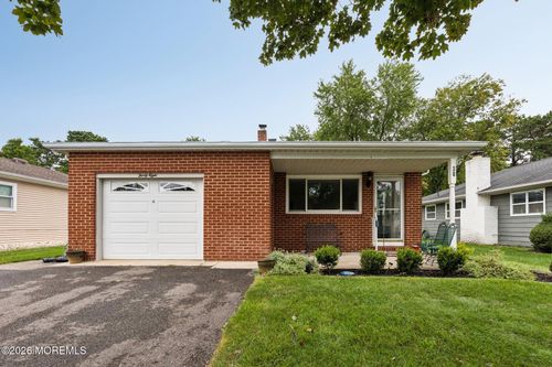 38 Biabou Dr, Toms River, NJ, 08757-3710 | Card Image