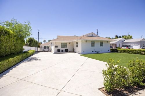 15256 Clymer St, Mission Hills, CA, 91345-2301 | Card Image