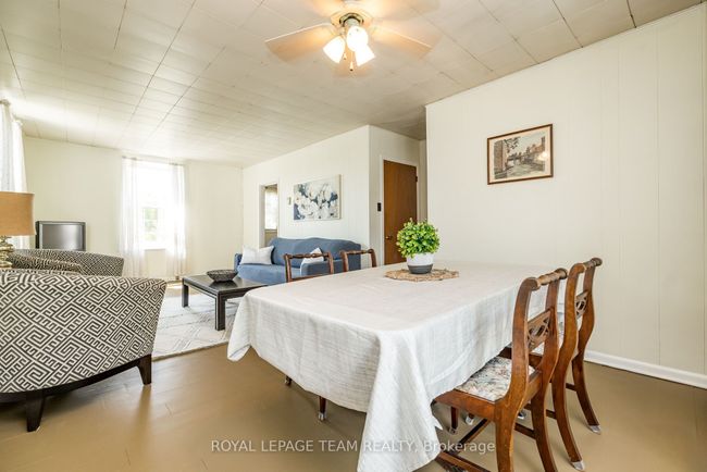 2106 Dunrobin Rd, House other with 3 bedrooms, 2 bathrooms and 8 parking in Dunrobin ON | Image 18