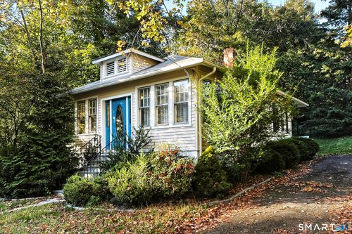 35 Forest St, Hamden, CT, 06518-2800 | Card Image