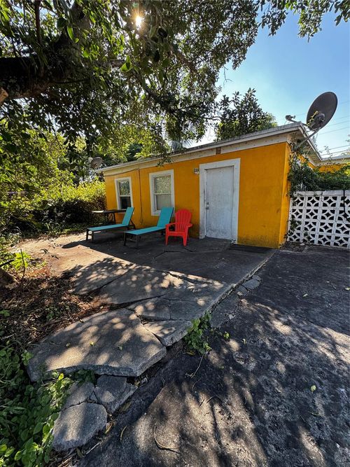 7805 Loomis St, Lantana, FL, 33462-6119 | Card Image