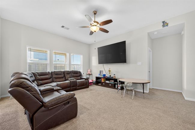 7615 Nevaeh Crest Path, House other with 3 bedrooms, 2 bathrooms and 2 parking in Houston TX | Image 8