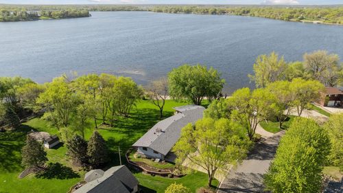 137 Fairlawn Ave E, Winsted, MN, 55395-7808 | Card Image