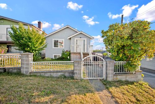 2916 E 6th Ave, Vancouver, BC, V5M1S1 | Card Image