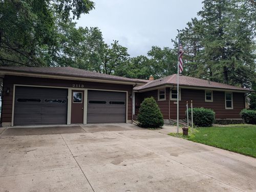 2113 Country Club Dr Ne, Willmar, MN, 56201-2186 | Card Image