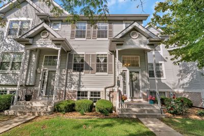 17440 Teton Circle, Townhouse with 2 bedrooms, 1 bathrooms and 2 parking in Lockport IL | Image 1