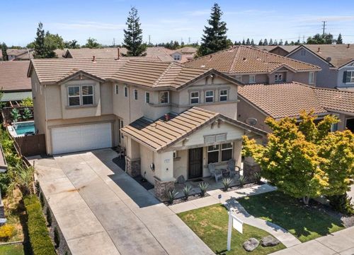 5422 Antique Rose Way, Riverbank, CA, 95367-9568 | Card Image
