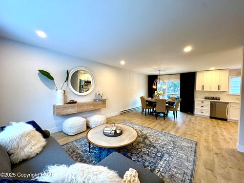 1227 Mathews Dr, Blakeslee, PA, 18610-2034 | Card Image