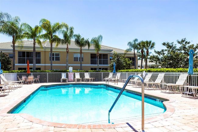 APT-202 - 6334 Grand Oak Cir, Condo with 2 bedrooms, 2 bathrooms and null parking in BRADENTON FL | Image 25