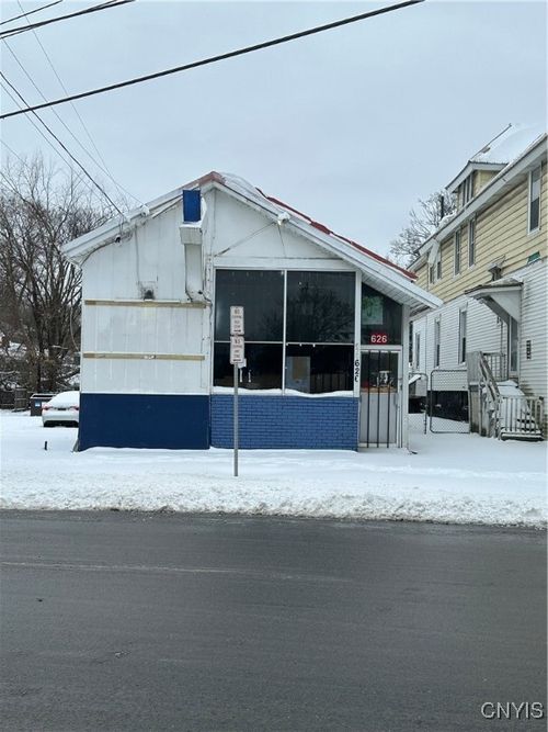 626 Butternut St, Syracuse, NY, 13208-2738 | Card Image