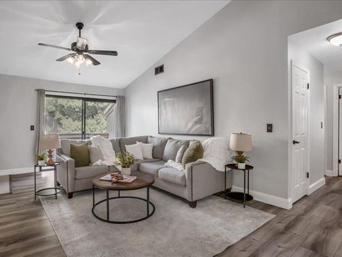 apt-220-3400 Sullivan Ct, Modesto, CA, 95356-0512 | Card Image