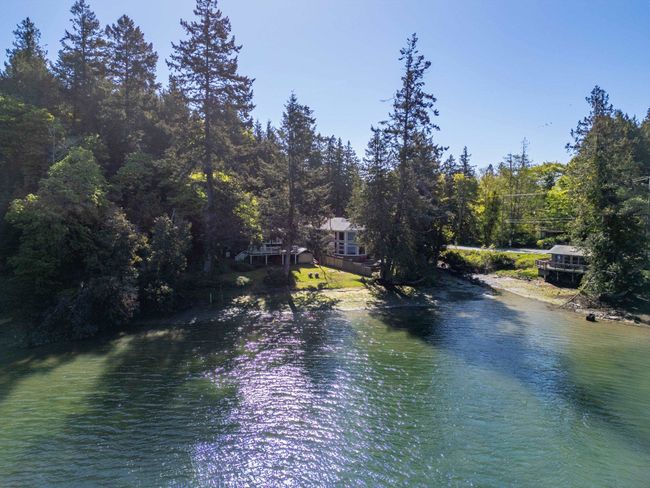 2333 Sturdies Bay Road, House other with 4 bedrooms, 2 bathrooms and null parking in Galiano Island BC | Image 37