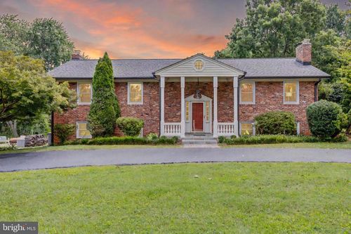 5039 Prestwick Dr, FAIRFAX, VA, 22030-4535 | Card Image