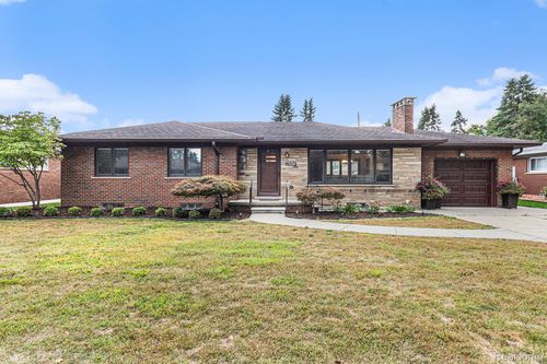 15701 Crescent Ave, Allen Park, MI, 48101-1180 | Card Image