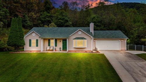 675 Ray St, Roanoke, VA, 24019-8021 | Card Image