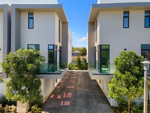 2-2501 Sw 27th St, Miami, FL, 33133-2237 | Card Image