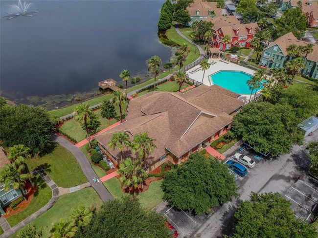 9740 - 9740 Lake Chase Island Way, Condo with 2 bedrooms, 2 bathrooms and null parking in TAMPA FL | Image 41