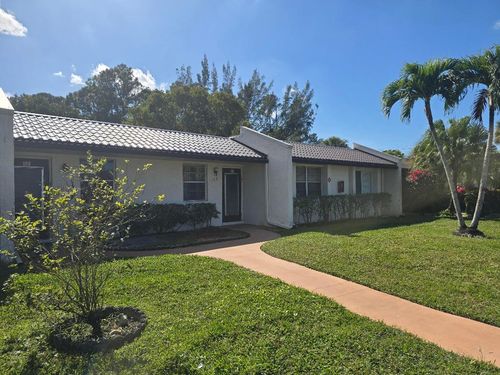 118 Lake Olive Dr, West Palm Beach, FL, 33411-3382 | Card Image