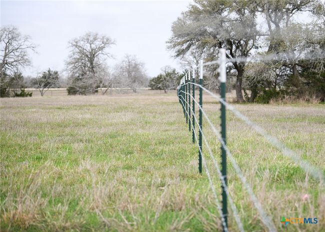 926 Main Loop Road, Home with 0 bedrooms, 0 bathrooms and null parking in Waelder TX | Image 7