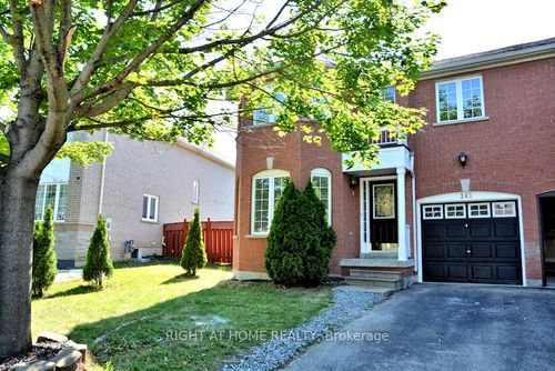 242 Flagstone Way, Newmarket, ON, L3X2Y2 | Card Image