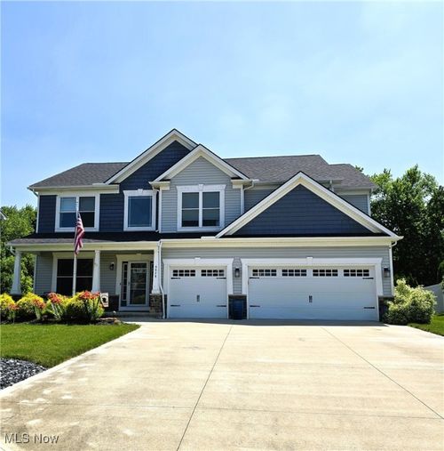 4828 Stag Thicket Ln, Brunswick, OH, 44212-6491 | Card Image