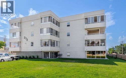 401-272 Green Avenue, Penticton, BC, V2A3T2 | Card Image