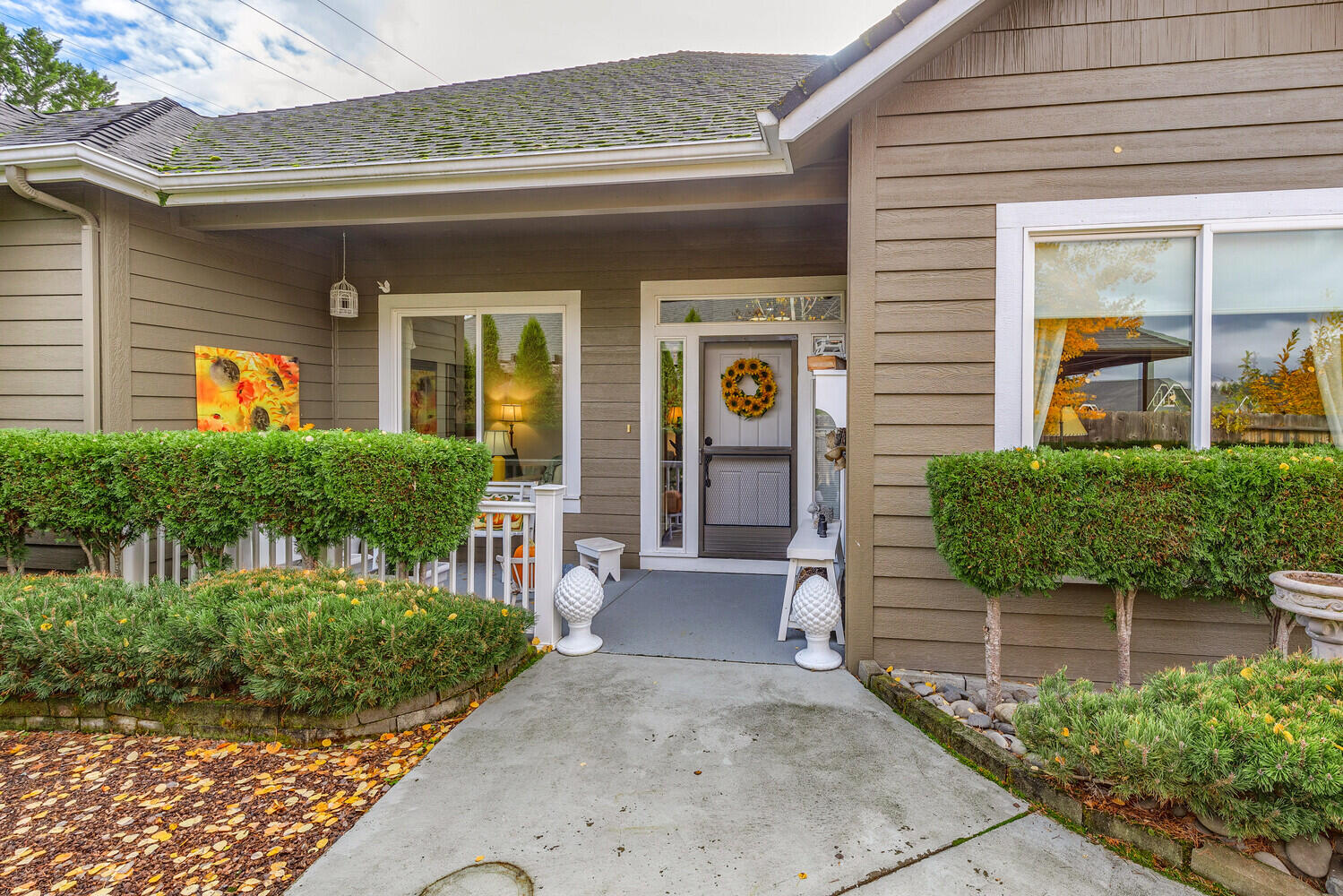 Whispering Dr, Grants Pass, OR 97527
