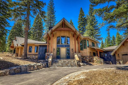 9195 Tarn Cir, Truckee, CA, 96161-4379 | Card Image