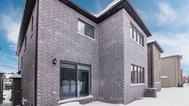 111 Walker Rd W, House other with 5 bedrooms, 4 bathrooms and 4 parking in Caledon ON | Image 44