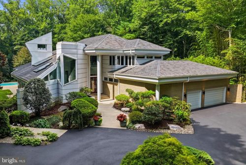9 Oaklyn Ct, POTOMAC, MD, 20854-3933 | Card Image