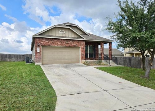 729 Community Dr, New Braunfels, TX, 78132-3593 | Card Image